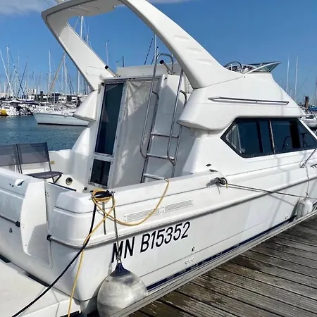 Bateaux / Nuit Insolite, Linge De Maison & Menage Inclus アパート ラ・ロシェル