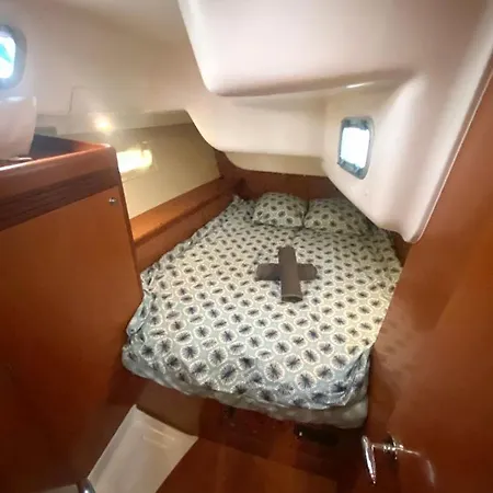 Bateaux / Nuit Insolite, Linge De Maison & Menage Inclus * ラ・ロシェル